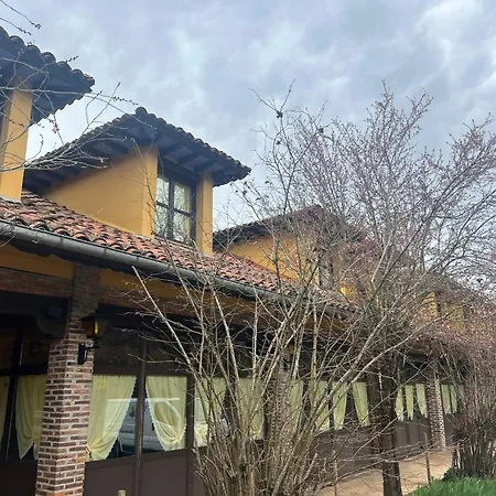 El Bricial Hotel