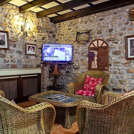 El Bricial Hotel